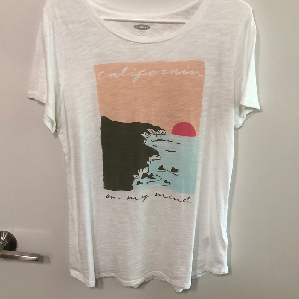 Old Navy Graphic T-shirt